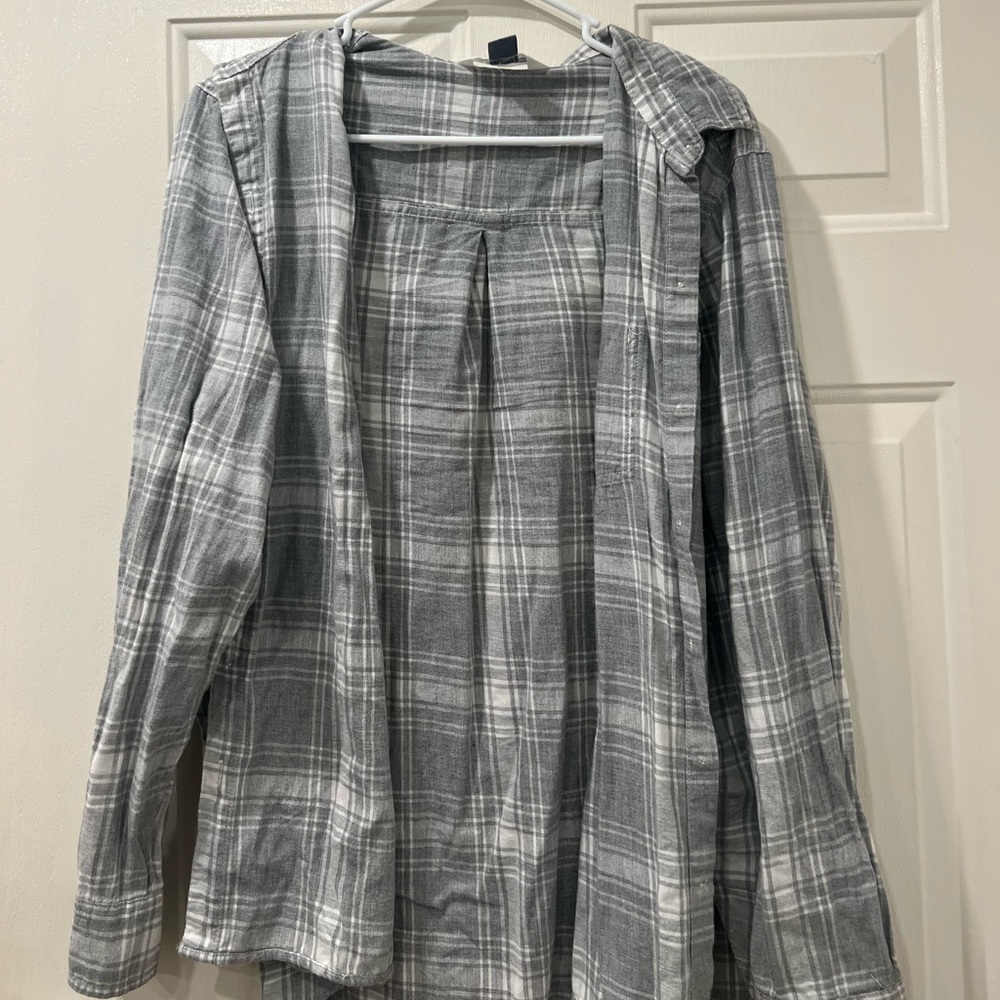 Old Navy grey & white flannel shirt